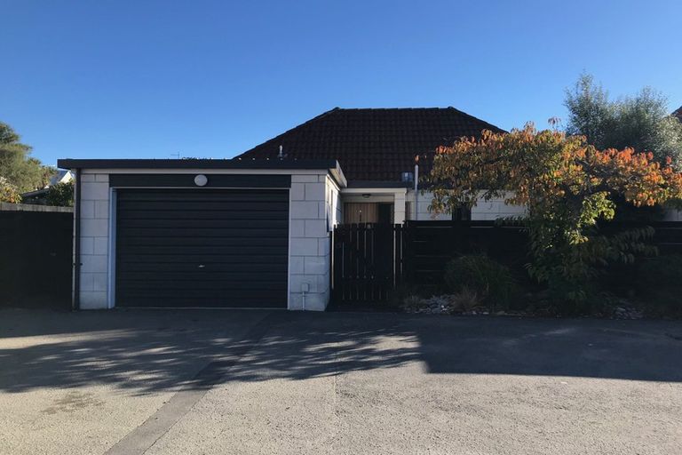 Photo of property in 8/4 Broadbent Street, Riccarton, Christchurch, 8041