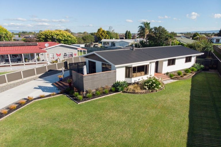 Photo of property in 20 Miller Place, Ngatea, 3503