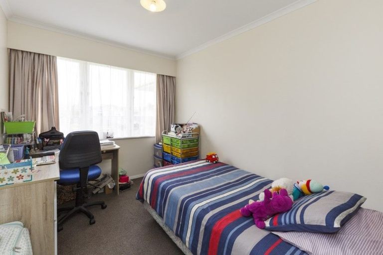 Photo of property in 17 Kaituna Street, Milson, Palmerston North, 4414