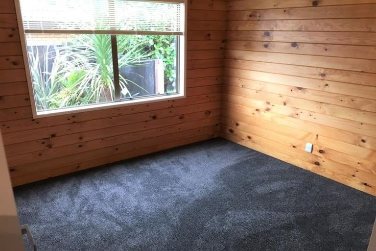 Photo of property in 5 Evanda Crescent, Conifer Grove, Takanini, 2112