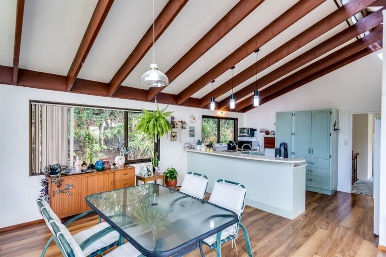 Photo of property in 27 Burns Road, Hospital Hill, Napier, 4110