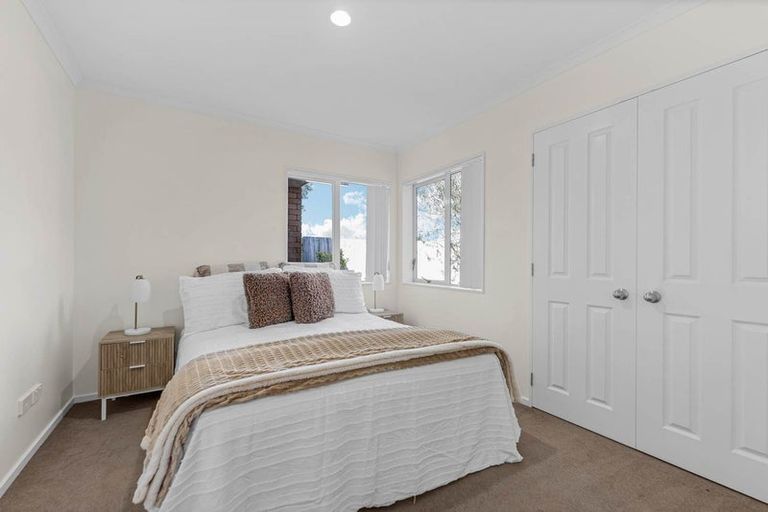 Photo of property in 2 Cathcart Close, Pukekohe, 2120