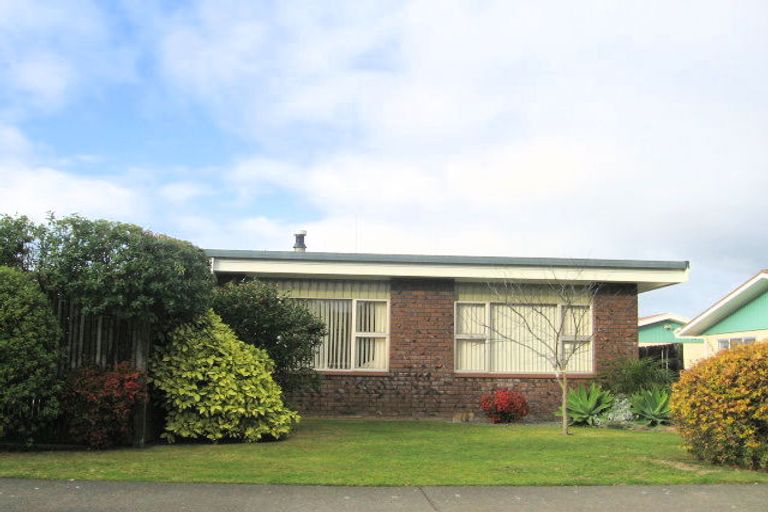 Photo of property in 19 Trigg Crescent, Taradale, Napier, 4112