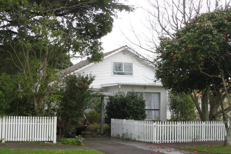 Photo of property in 14 List Street, Welbourn, New Plymouth, 4310