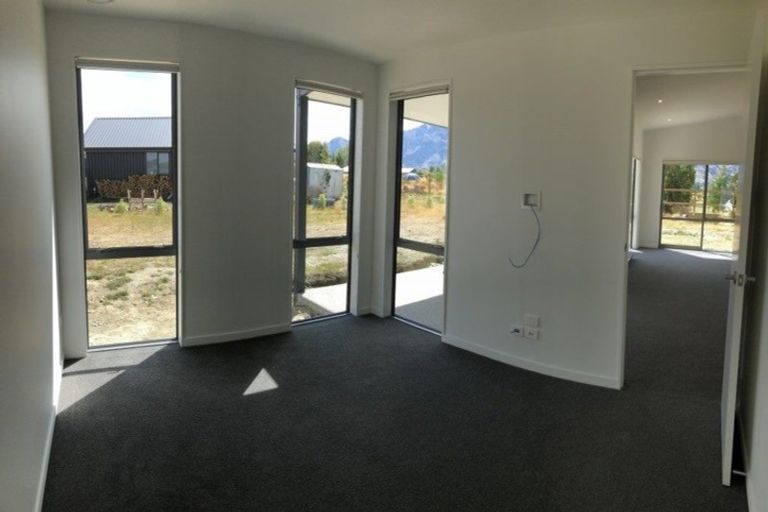 Photo of property in 18 Brewster Crescent, Lake Hawea, 9382