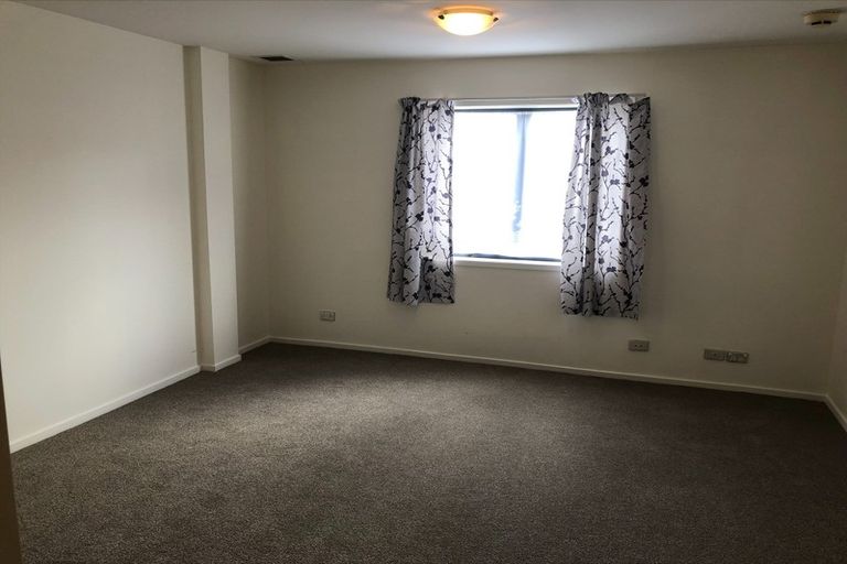 Photo of property in 2n/17 Crown Lynn Place, New Lynn, Auckland, 0600