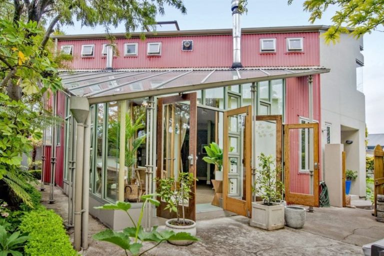 Photo of property in 12 Keswick Street, Woolston, Christchurch, 8023