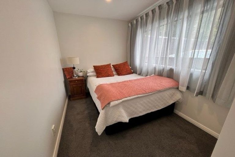 Photo of property in 48 The Esplanade, Eastern Beach, Auckland, 2012