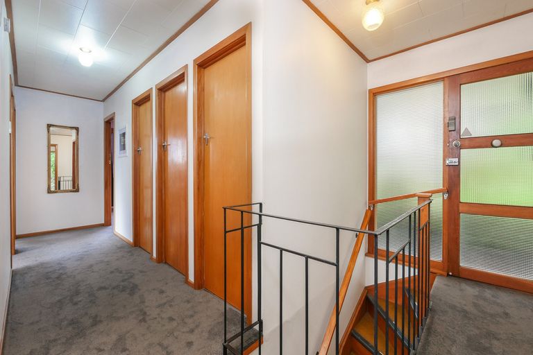 Photo of property in 14 Middleton Road, Kew, Dunedin, 9012