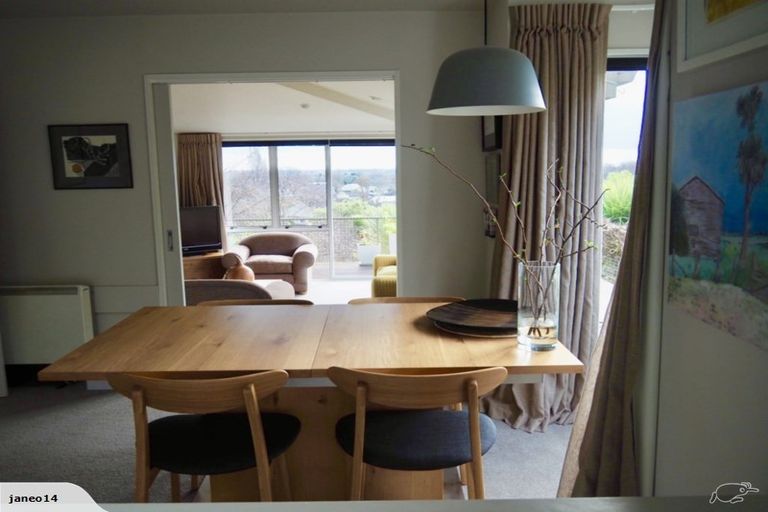 Photo of property in 8 Rhodesvale Terrace, Cashmere, Christchurch, 8022