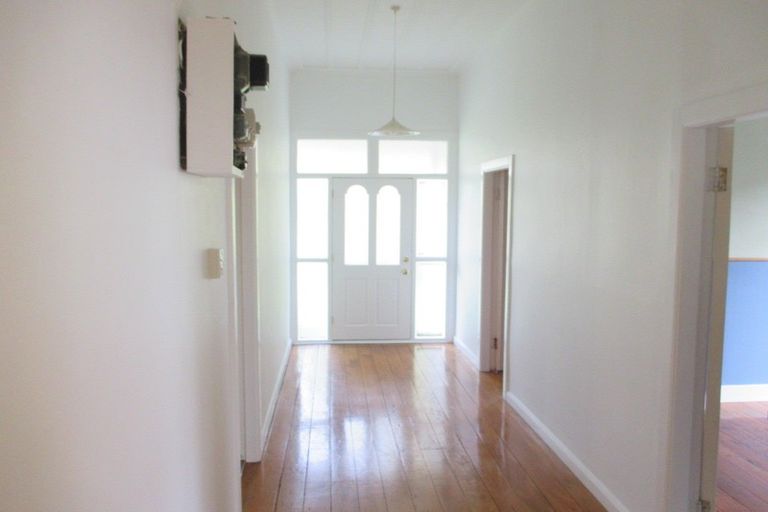 Photo of property in 377 College Street, Hokowhitu, Palmerston North, 4410