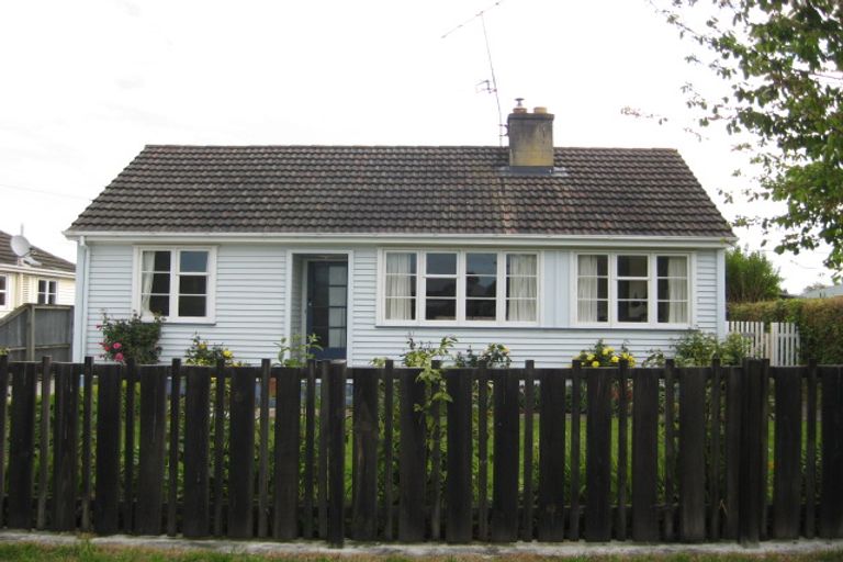 Photo of property in 26 Douglas Road, Amberley, 7410