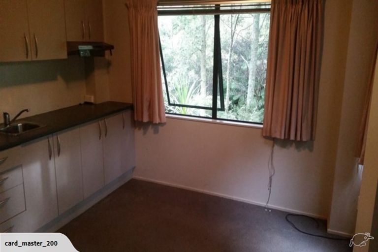 Photo of property in 16a Vonnell Place, Birkdale, Auckland, 0626