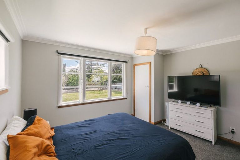 Photo of property in 34 Hedges Street, Sanson, 4817