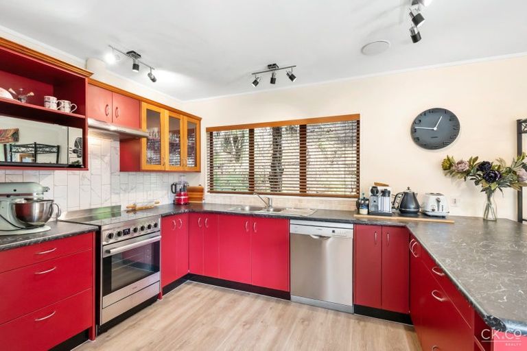 Photo of property in 2a Swainson Street, Naenae, Lower Hutt, 5011