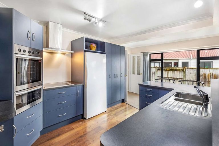 Photo of property in 49 Peppertree Glade, Kelvin Grove, Palmerston North, 4414