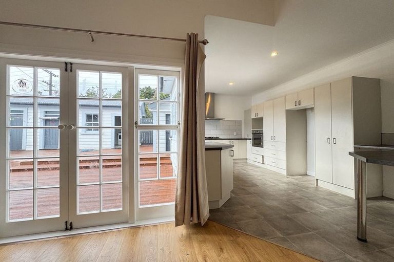 Photo of property in 30 Chesterton Street, Johnsonville, Wellington, 6037