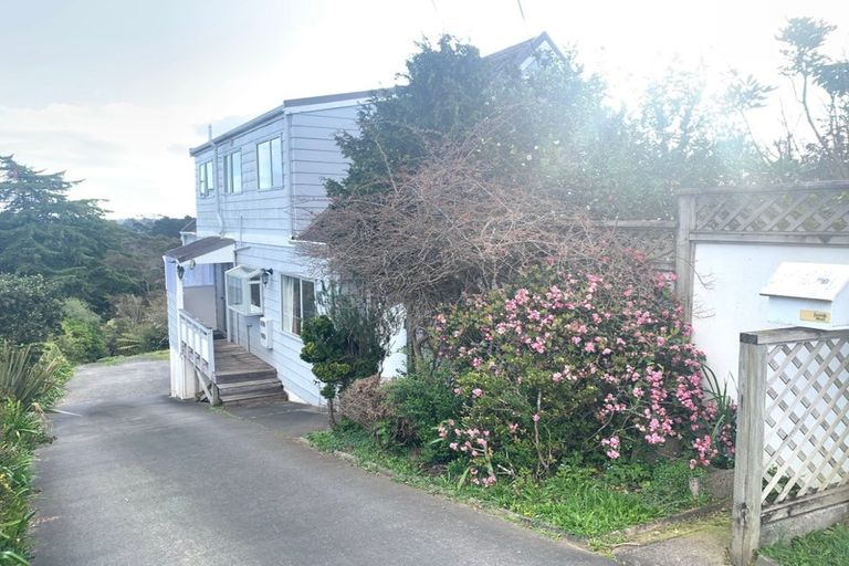 Photo of property in 1024 East Coast Road, Fairview Heights, Auckland, 0630