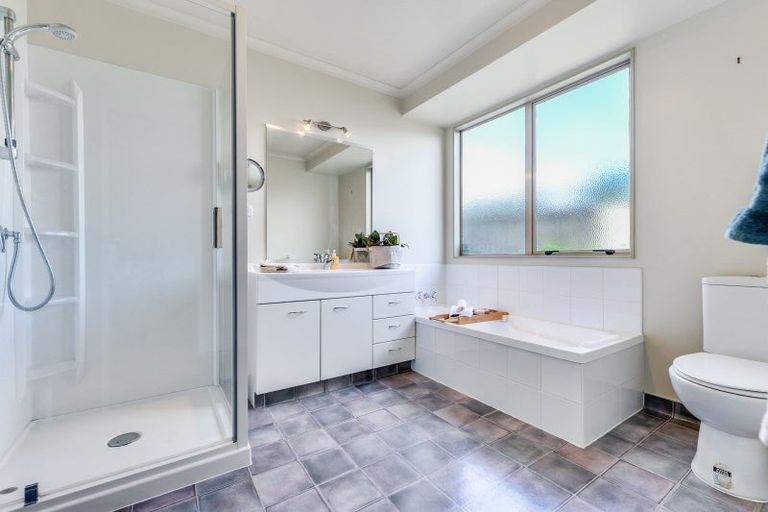 Photo of property in 13 Grevillea Place, Melville, Hamilton, 3206