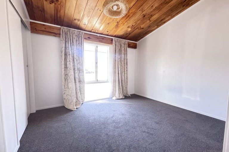 Photo of property in 86a Hastings Street, Halcombe, 4779