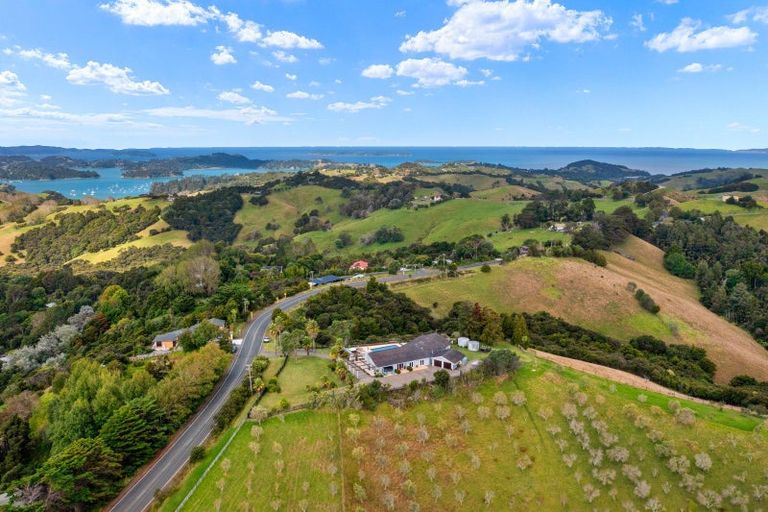 Photo of property in 298 Mahurangi West Road, Puhoi, Warkworth, 0983