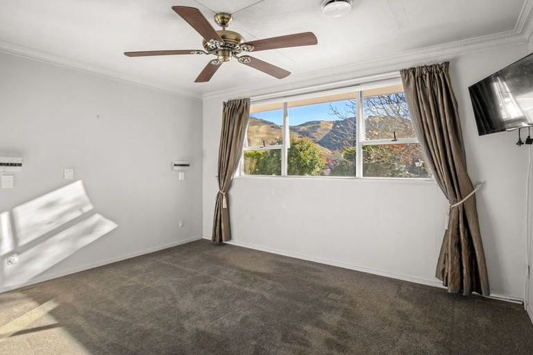 Photo of property in 7 Ormaglade Place, Millers Flat, Roxburgh, 9572