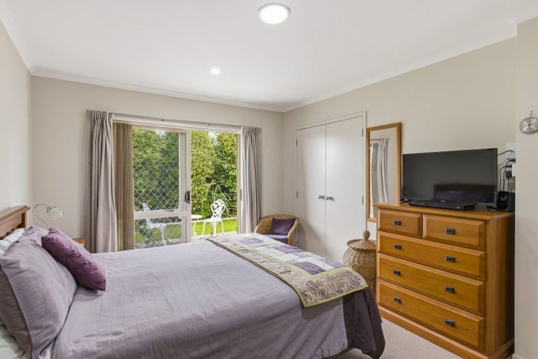 Photo of property in 63 Weraroa Road, Levin, 5510