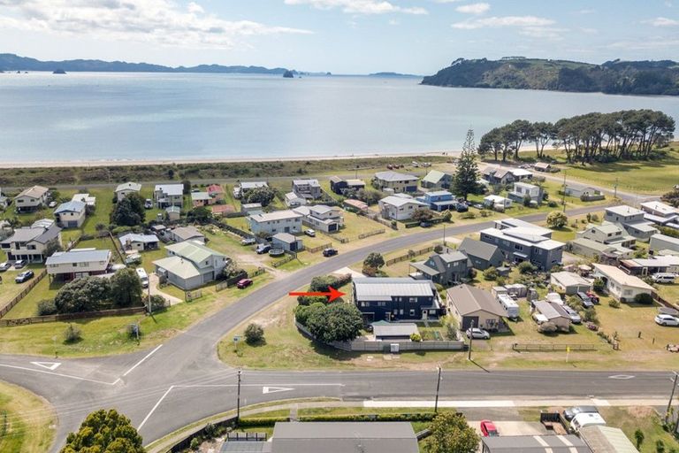 Photo of property in 2 Banks Street, Cooks Beach, Whitianga, 3591