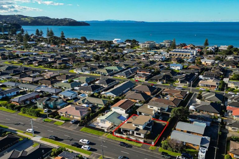 Photo of property in 135 Centreway Road, Orewa, 0931