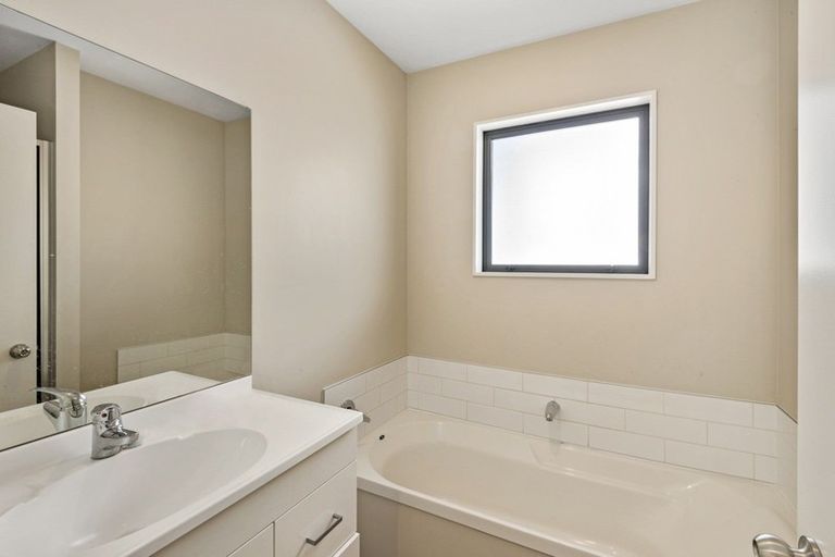 Photo of property in 21a Cross Street, Coalgate, 7673