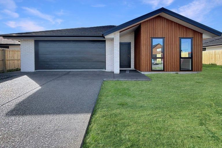 Photo of property in 22 Songpa Street, Halswell, Christchurch, 8025