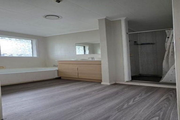 Photo of property in 13 Parris Street, Moturoa, New Plymouth, 4310
