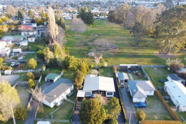 Photo of property in 97b Kawaha Point Road, Kawaha Point, Rotorua, 3010