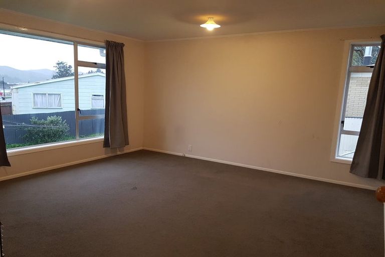 Photo of property in 31 Antrim Crescent, Wainuiomata, Lower Hutt, 5014