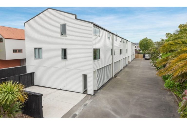 Photo of property in 4/86 Springfield Road, St Albans, Christchurch, 8014