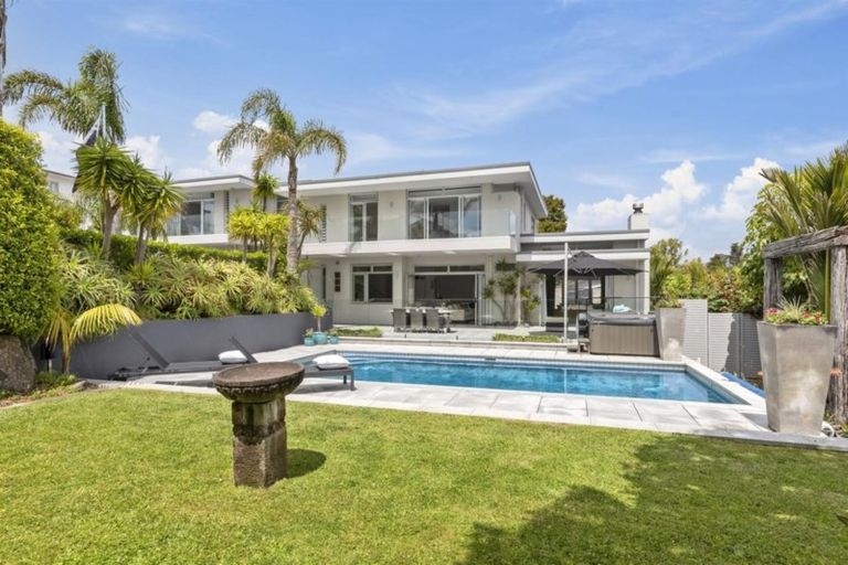 Photo of property in 50 Aberdeen Road, Campbells Bay, Auckland, 0620