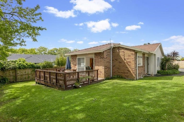 Photo of property in 127d Parrs Cross Road, Glen Eden, Auckland, 0612