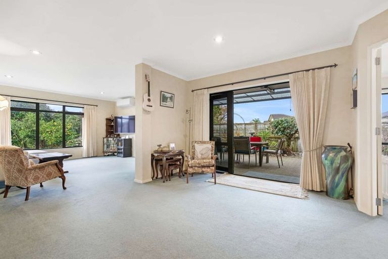 Photo of property in 37 Pacific Cove Drive, Papamoa Beach, Papamoa, 3118