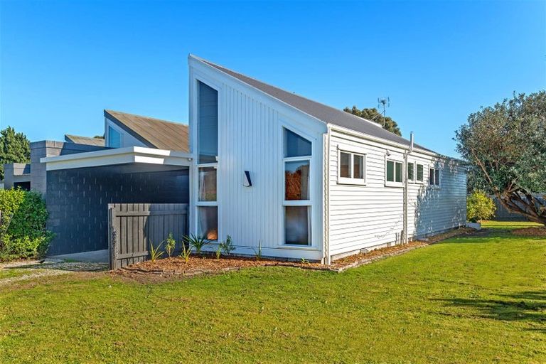 Photo of property in 28 De Lautour Road, Inner Kaiti, Gisborne, 4010