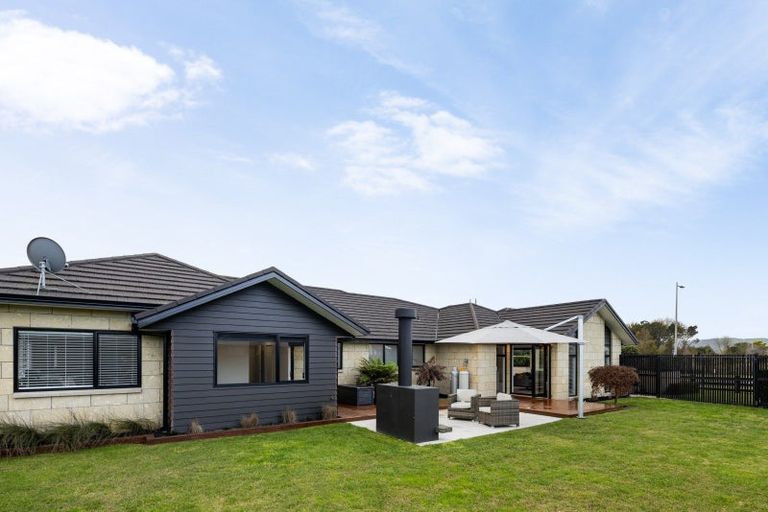 Photo of property in 34 Mike Smith Drive, Cambridge, 3434