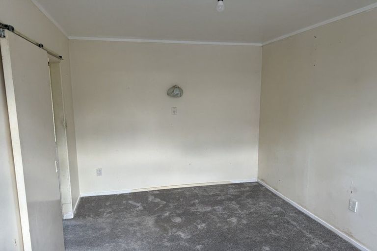 Photo of property in 31 Fairclough Road, Beach Haven, Auckland, 0626
