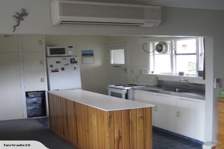 Photo of property in 33 Beachville Road, Redcliffs, Christchurch, 8081