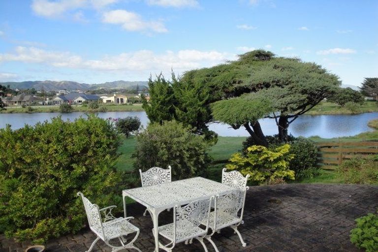 Photo of property in 168 Tutere Street, Waikanae Beach, Waikanae, 5036