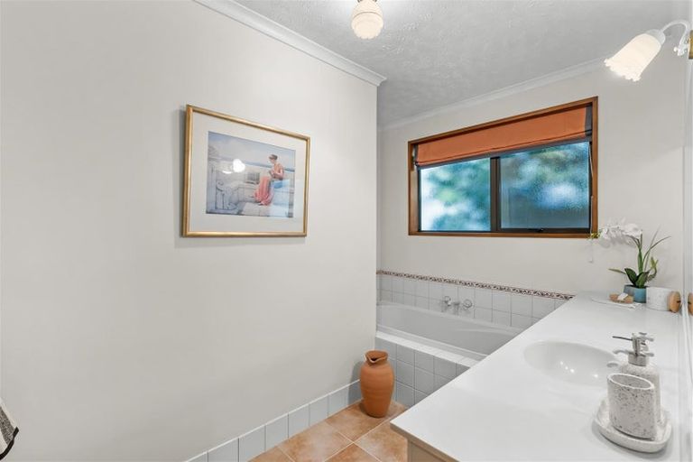 Photo of property in 49 Sabys Road, Halswell, Christchurch, 8025