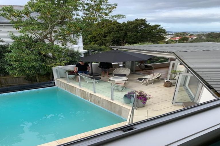 Photo of property in 107 Hinemoa Street, Birkenhead, Auckland, 0626