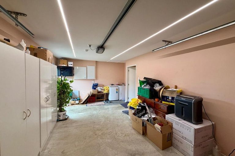 Photo of property in 9 Crestlands Place, Papakura, 2110