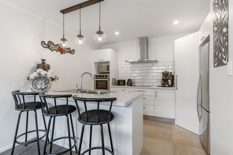 Photo of property in 53 Crown Street, Papamoa, 3118