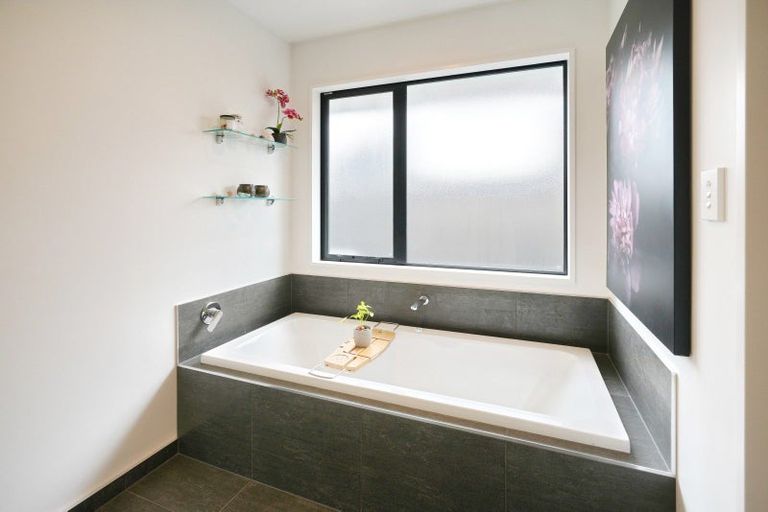 Photo of property in 11 Brantholme Place, Rangiora, 7400