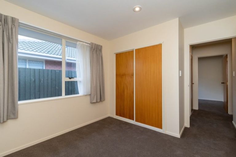 Photo of property in 2/4 Empress Place, Halswell, Christchurch, 8025
