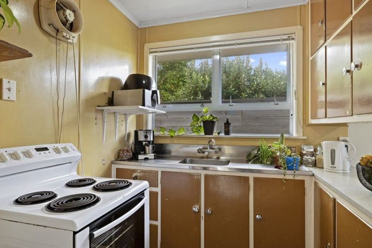 Photo of property in 11 Clearmont Crescent, Blagdon, New Plymouth, 4310